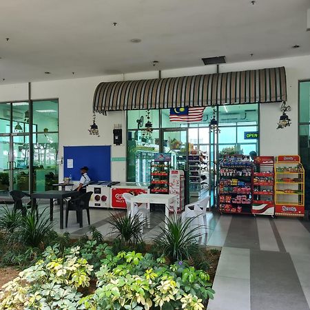 Hideaway At Cybersquare Cyberjaya Exterior foto